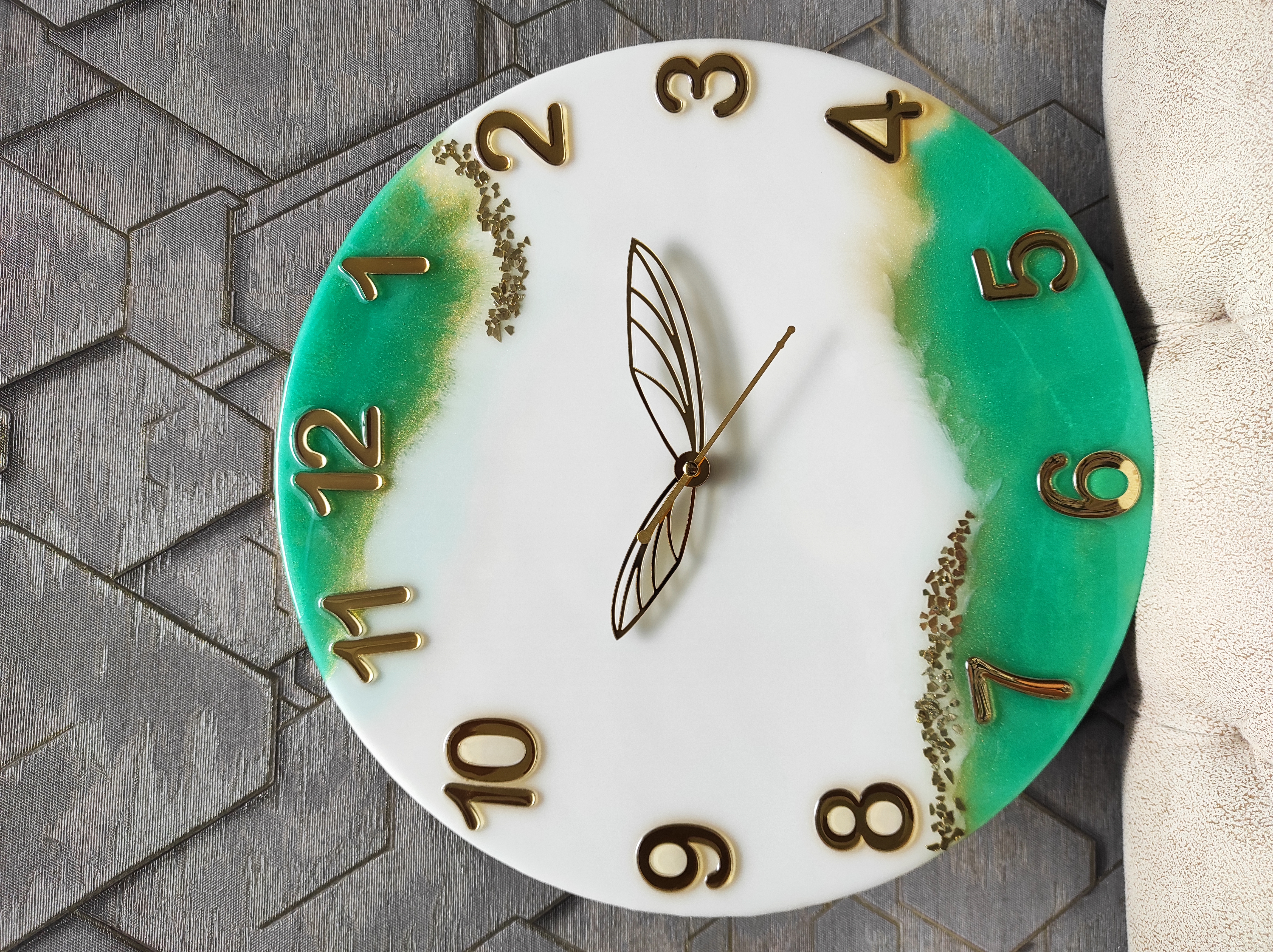 Resin clock